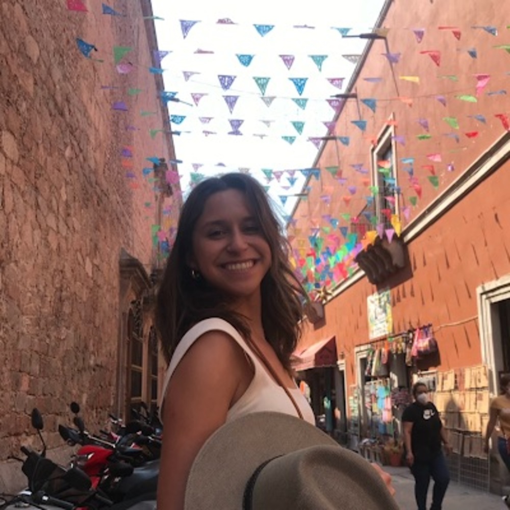 Meet your Posher, Andrea